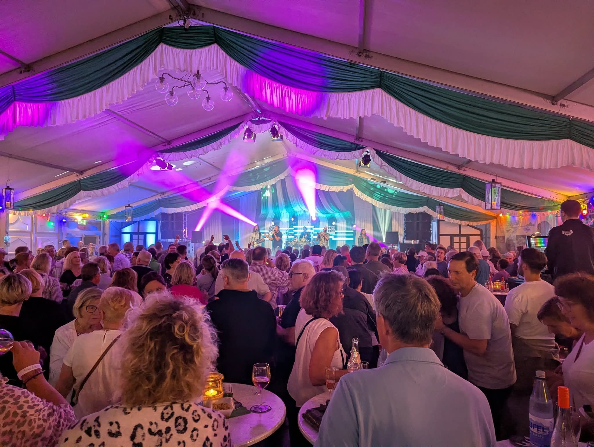 Party im Festzelt im vergangenen Jahr
