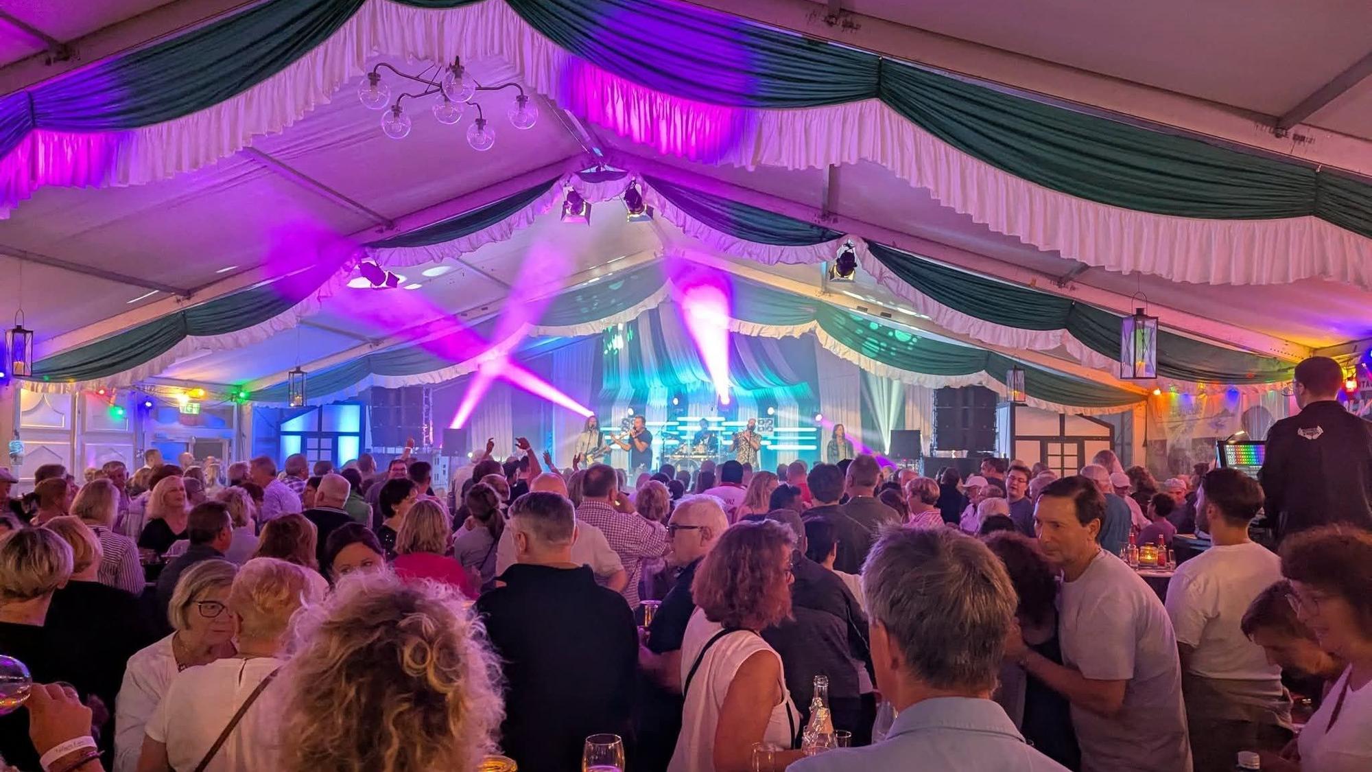 Party im Festzelt im vergangenen Jahr