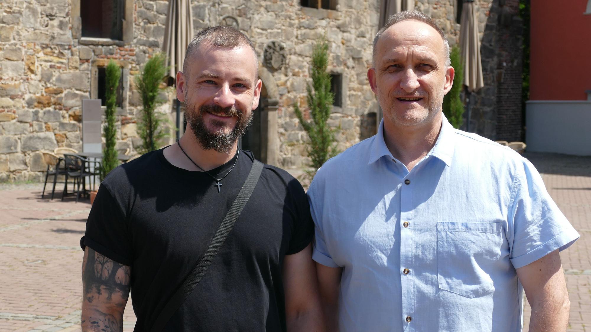 Sozialpädagoge Markus RIeger und Kriminalhauptkommissar Jörg Seeger halfen Jana dabei, die Kurve zu kriegen.