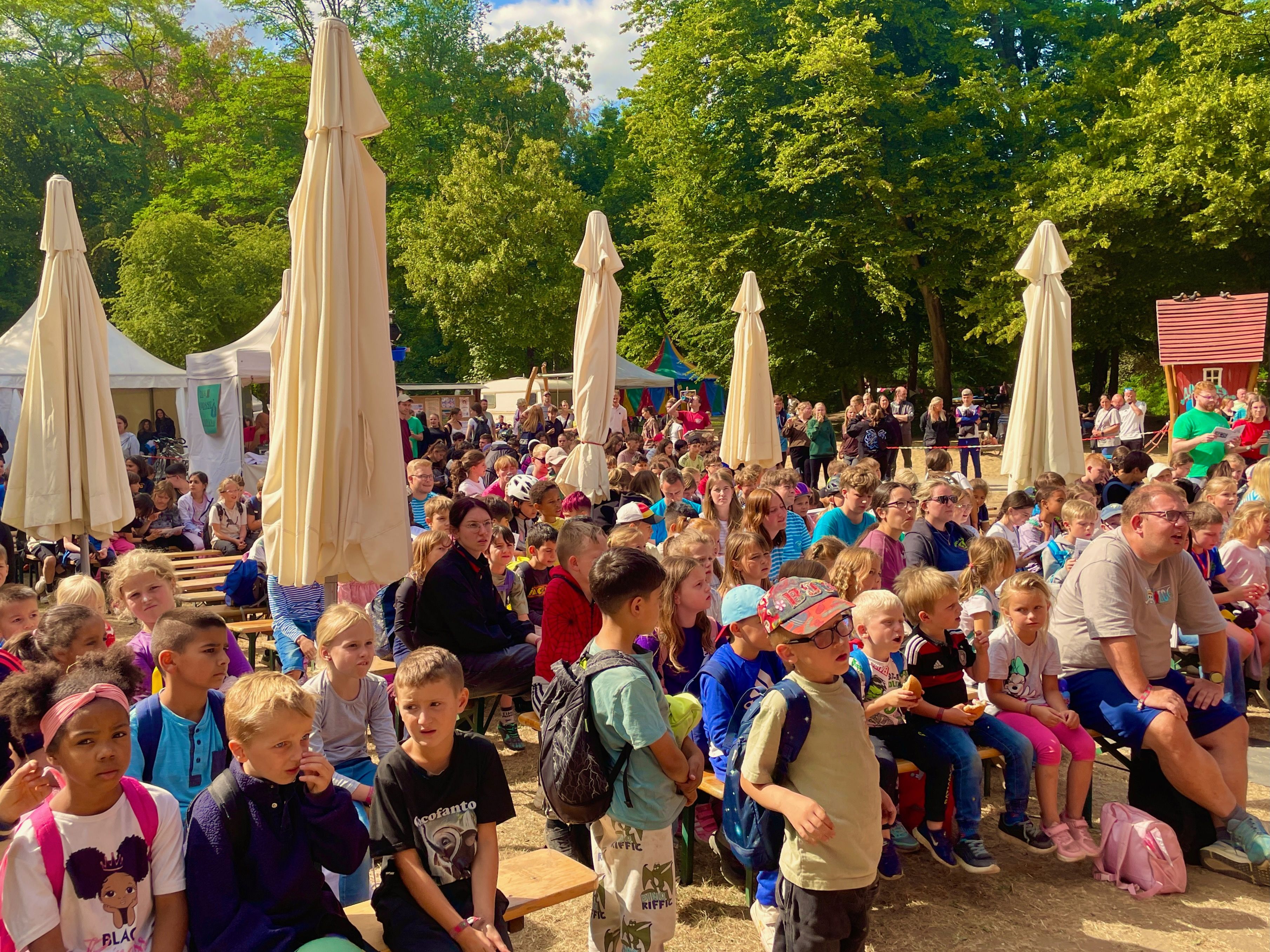 Drei Wochen lang gibt es im HöVi-Land für 500 Kinder ein abwechslungsreiches Ferienprogramm.