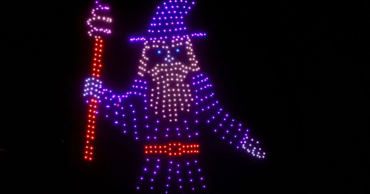 The hits and misses: Cologne Lights fireworks more successful than drone ...