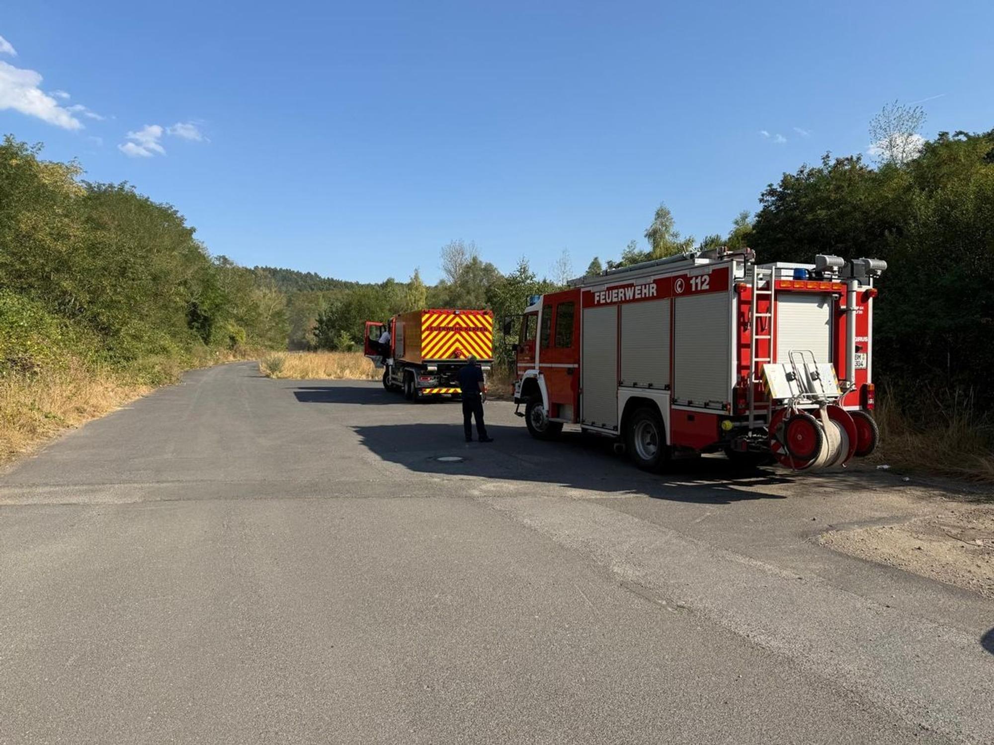 Waldbrand an der Landstraße 91bei Oberaußem.