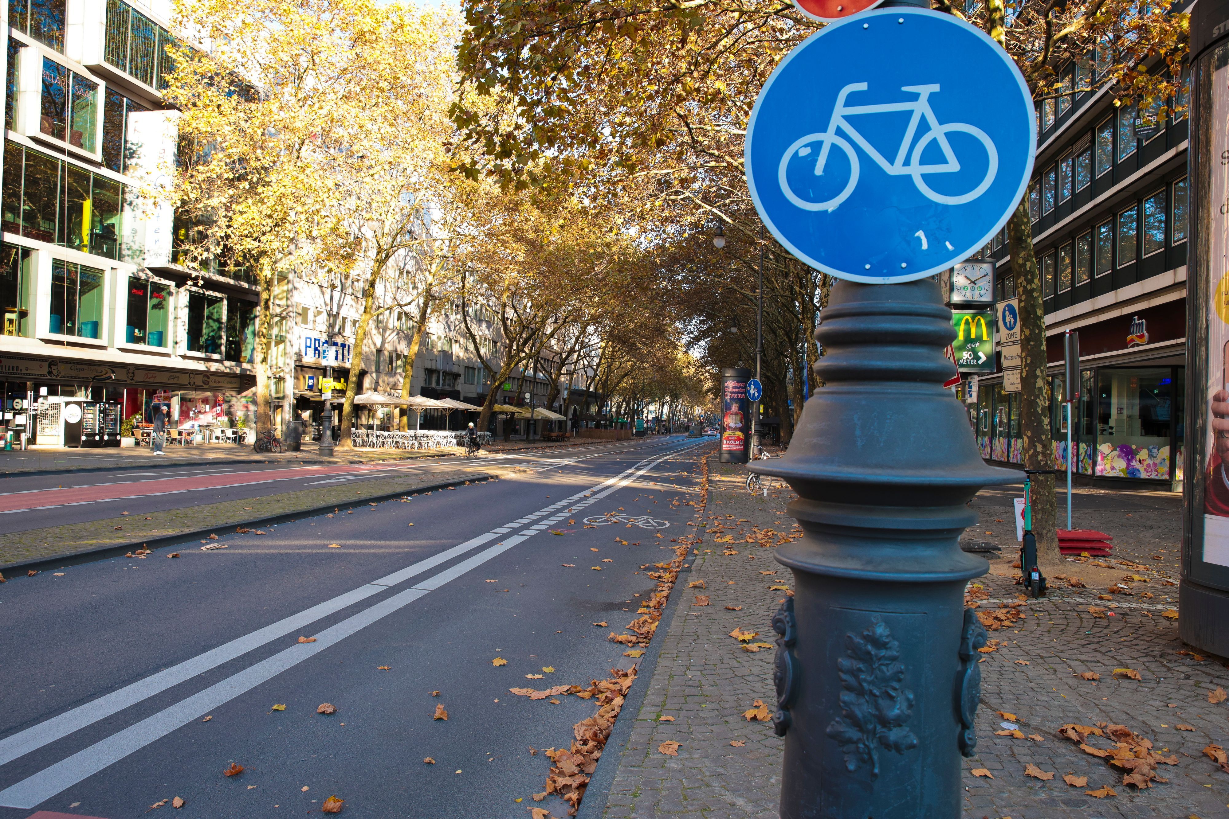 Radweg am Hohenzollernring