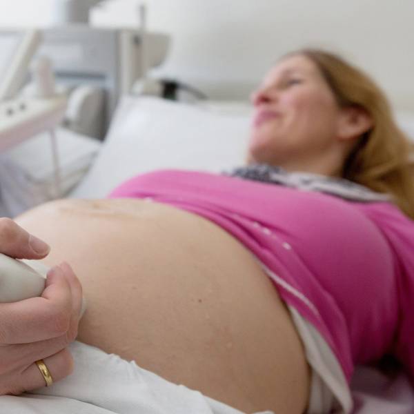 Die Geburtshilfe an der Helios-Klinik in Wipperfürth ist beliebt bei werdenden Eltern. Die Zah der Geburten dort sei stabil, heißt es.