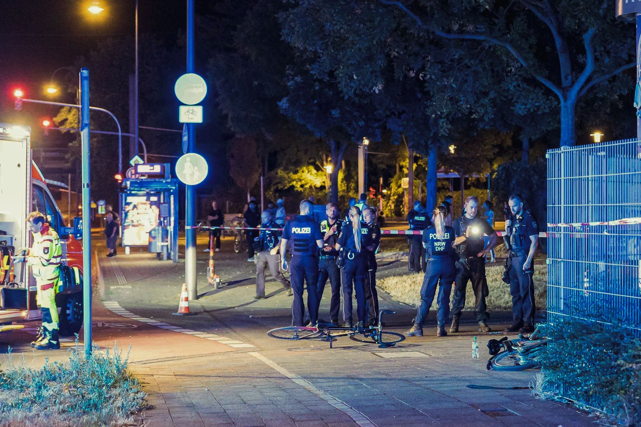 Bei einer Auseinandersetzung sind am 3. August in Köln-Mülheim vier Menschen verletzt worden, zwei davon durch Schüsse.