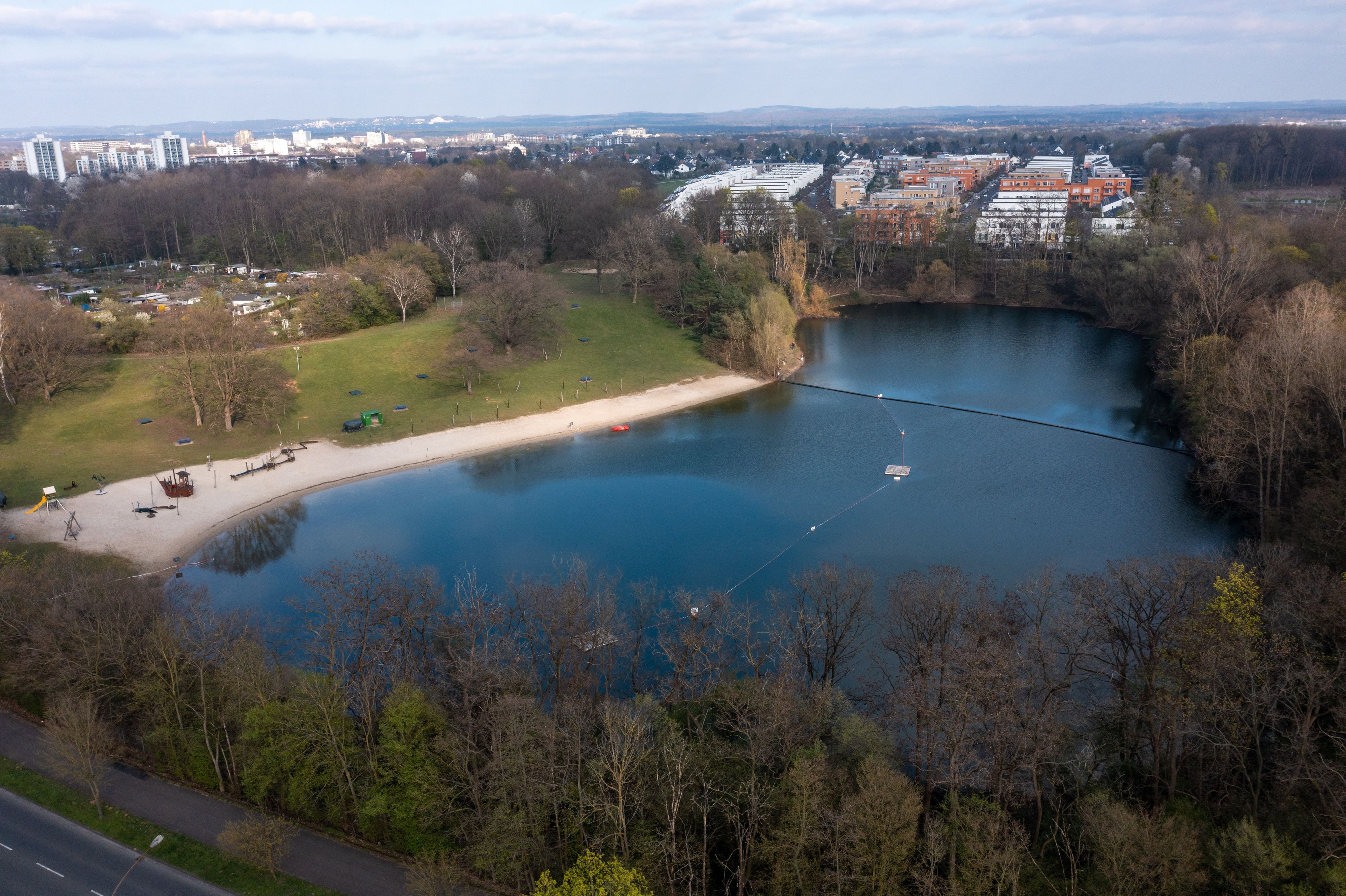 Luftaufnahme vom Naturfreibad Vingst. (Archivbild)