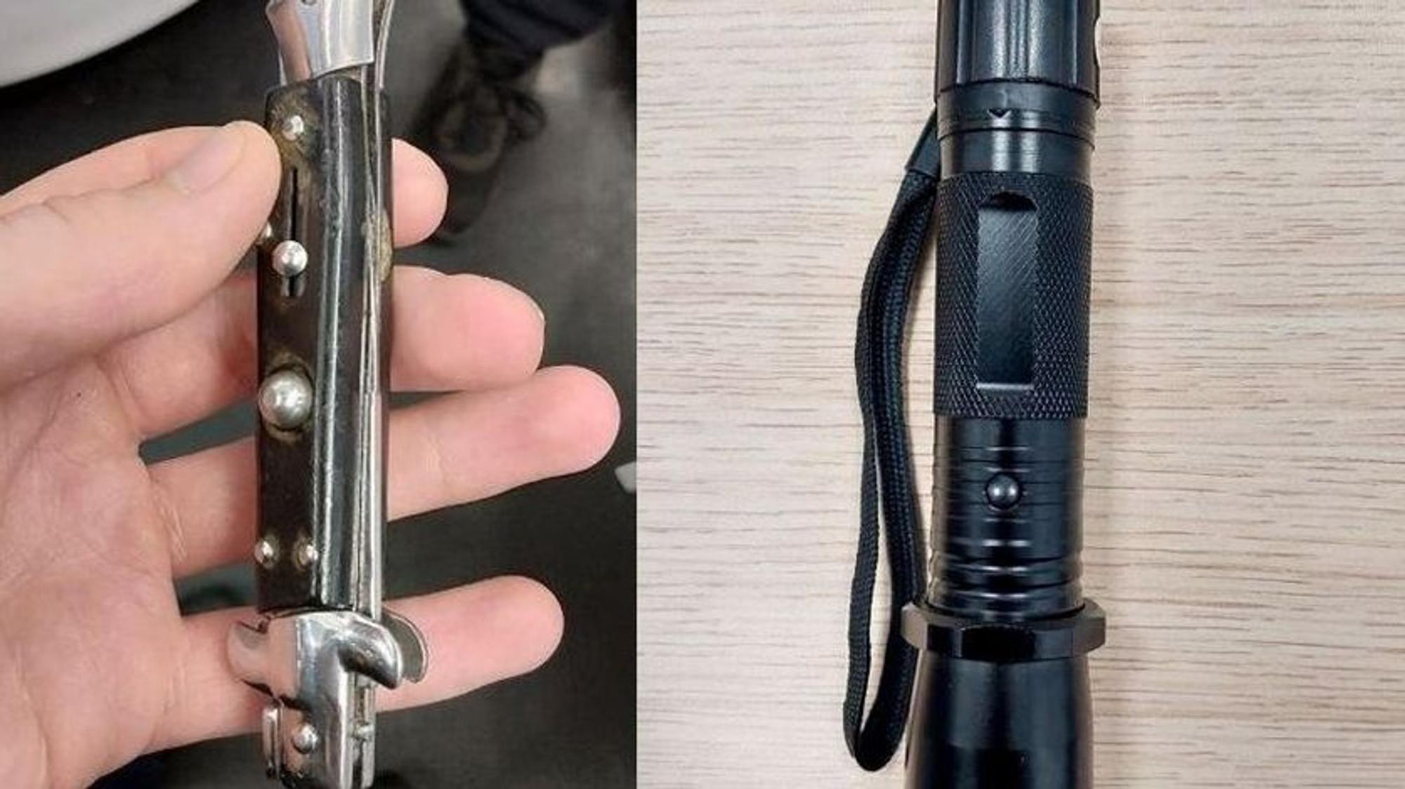 Sichergestellte Waffen am Flughafen Köln/Bonn: Ein Einhandmesser, ein Springmesser und ein getarntes Elektroimpulsgerät.