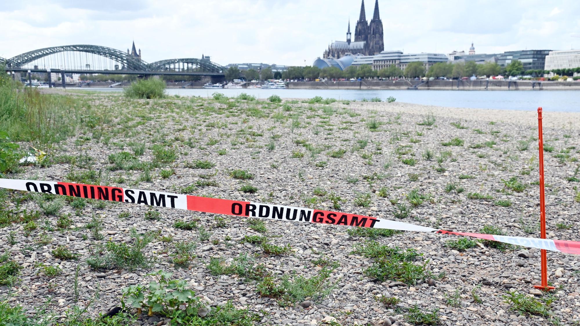 Im Rhein in Köln-Deutz ist ein Blindgänger gefunden worden, der am Donnerstag (6. August) entschärft werden muss.
