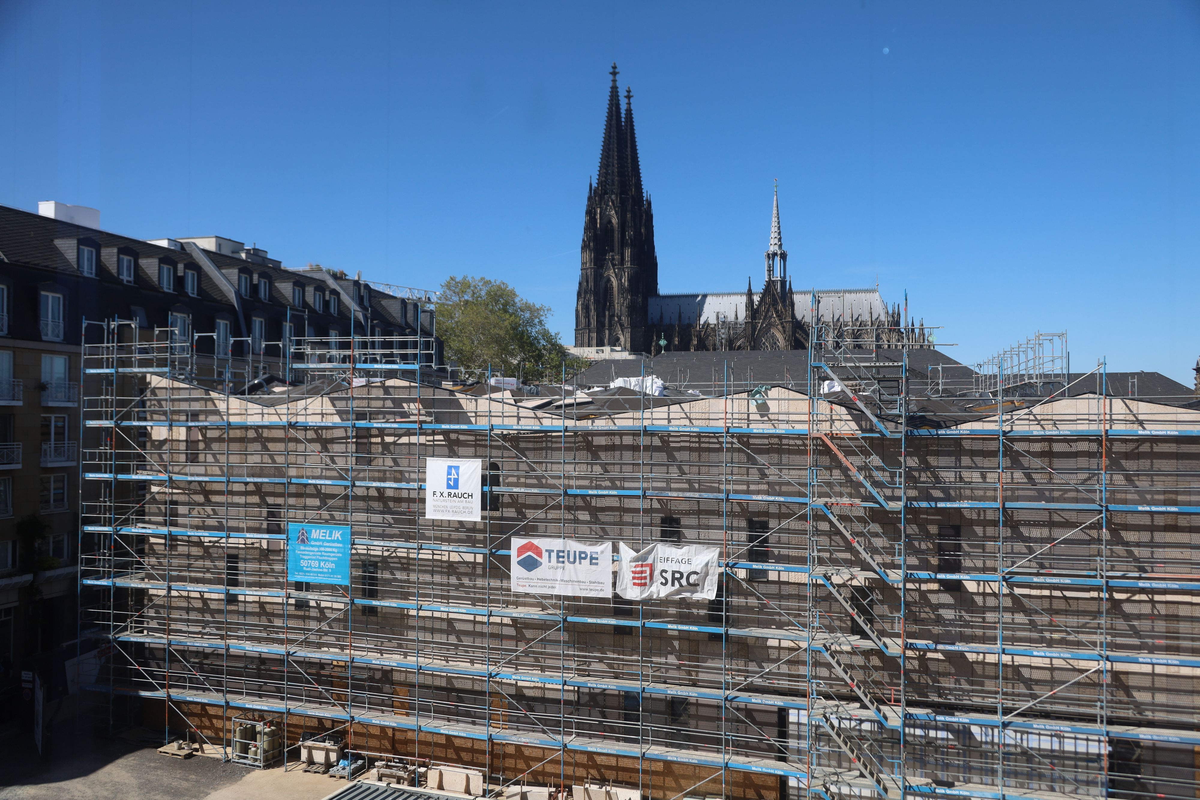 Der Blick auf die Baustelle vor dem Historischen Rathaus.