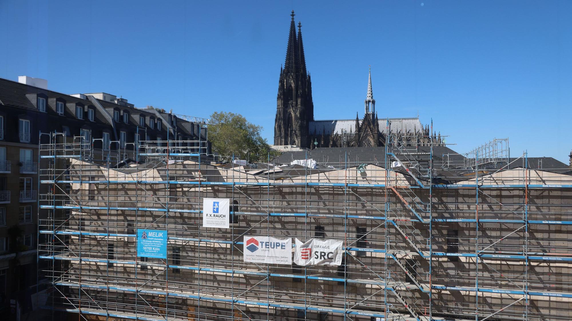 Der Blick auf die Baustelle vor dem Historischen Rathaus.