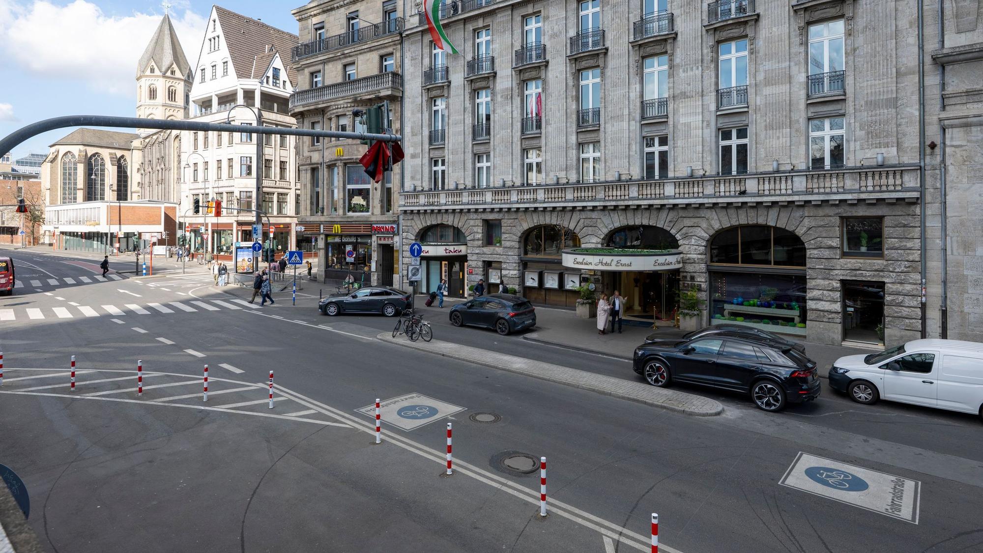 Die Trankgasse, mittlerweile eine Fahrradstraße, auf dem Abschnitt zwischen Marzellenstraße (Kreuzung links im Bild) und Johannistraße. (Archivbild)