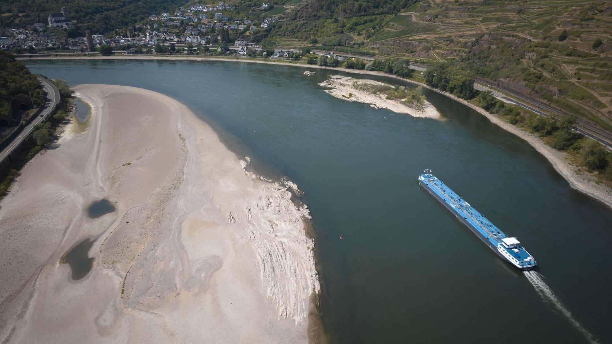 Niedrigwasser am Rhein