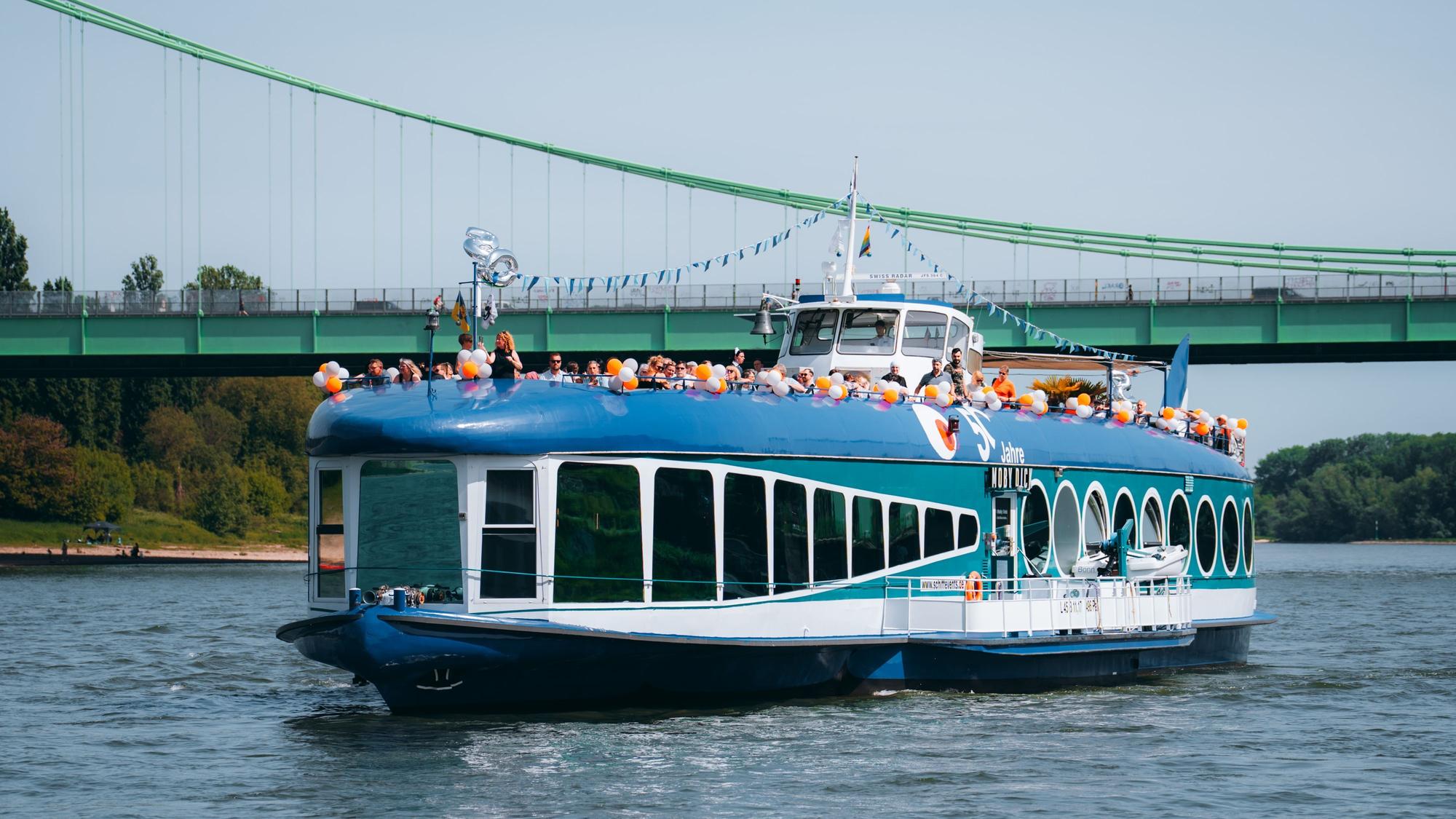 „MS Moby Dick“ der Kölntourist Personenschiffahrt
