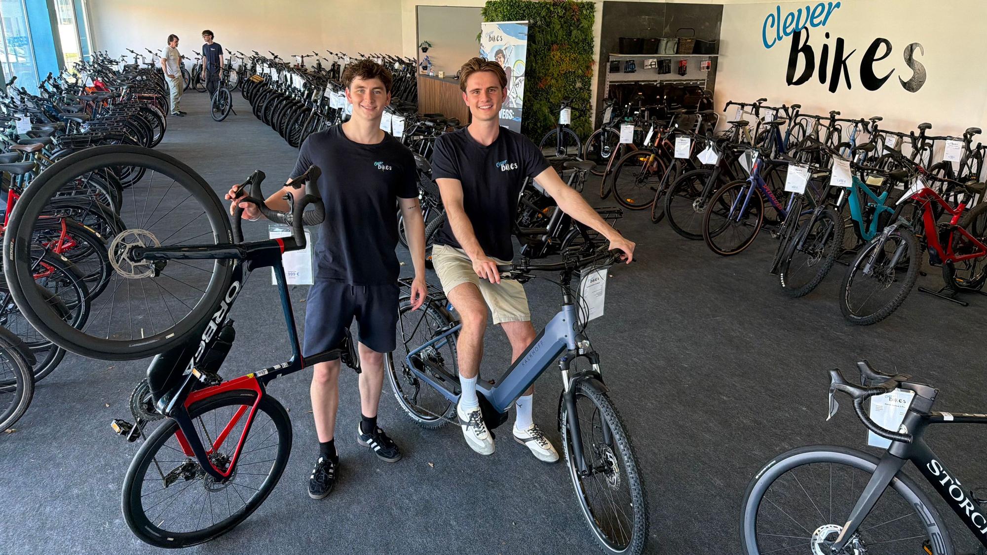 Henrik Paas (links) und Magnus Beck (rechts) haben Clever Bikes bereits kurz nach der gemeinsamen Schulzeit gegründet.