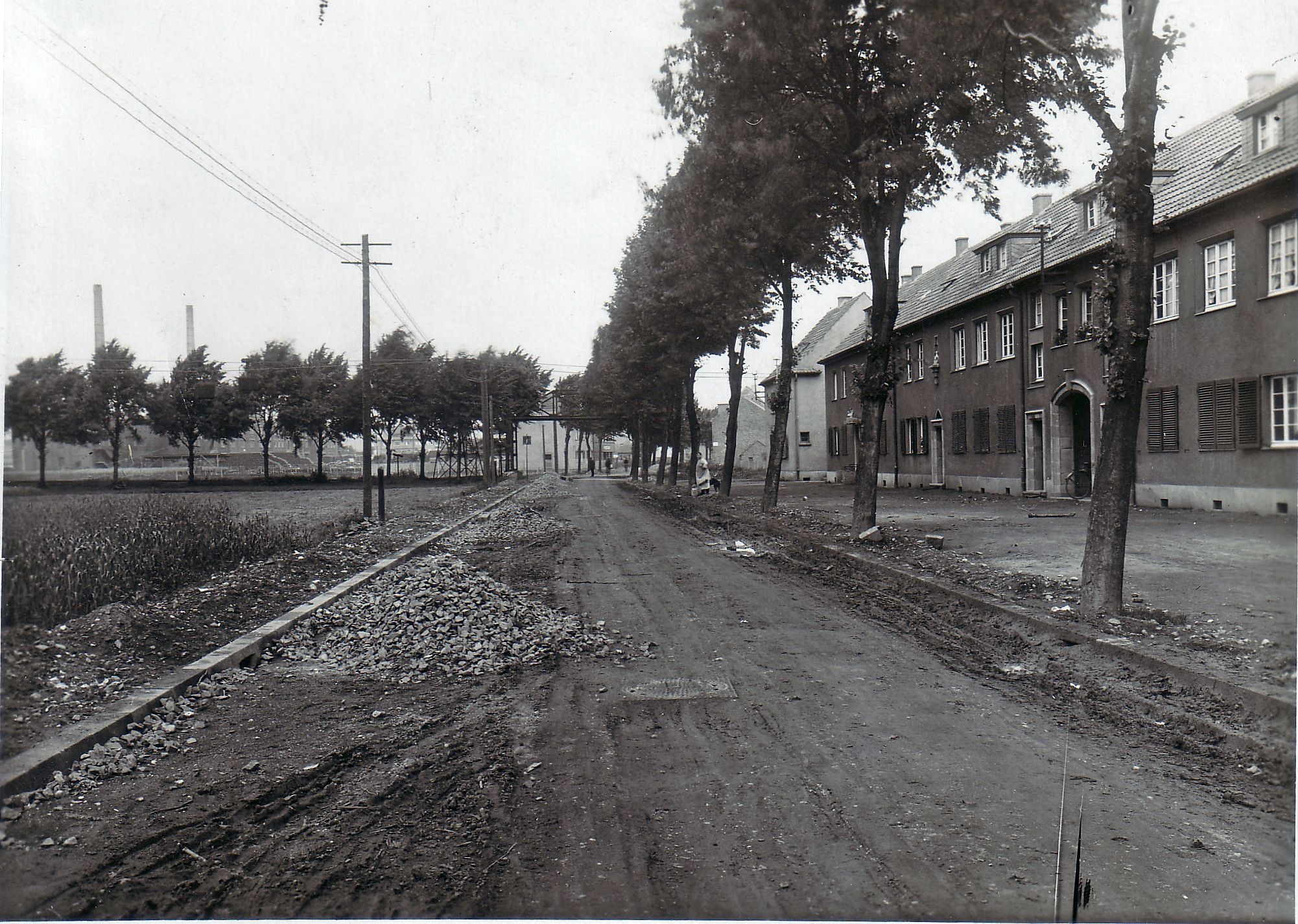 Auf dem Bild ist eine historische Aufnhame der Hubert-Prott-Straße zu sehen.