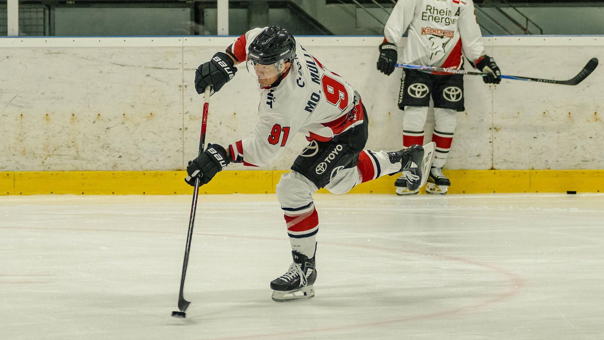 Moritz Müller beim öffentlichen Training der Kölner Haie. Es ist seine 24. Saison beim KEC.