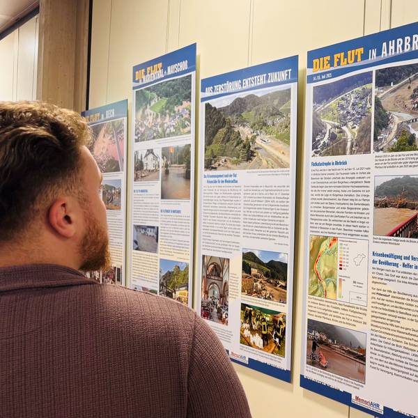 Nach dem Landtag in Mainz ist die Ausstellung zur Flutkatastrophe im Ahrtal bis zum 28. August im Euskirchener Kreishaus zu sehen.