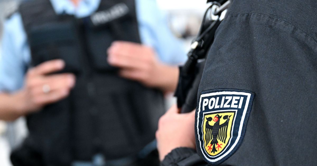 Knapp am Kopf vorbei: Bundespolizist schießt in Sankt Augustin bei Übung ...