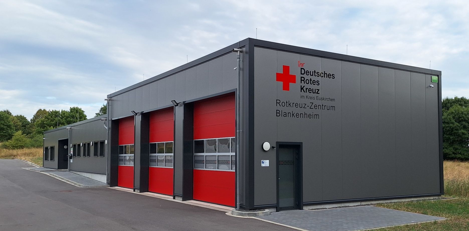 Außenansicht des Neubaus des DRK-Ortsvereins in Blankenheim.