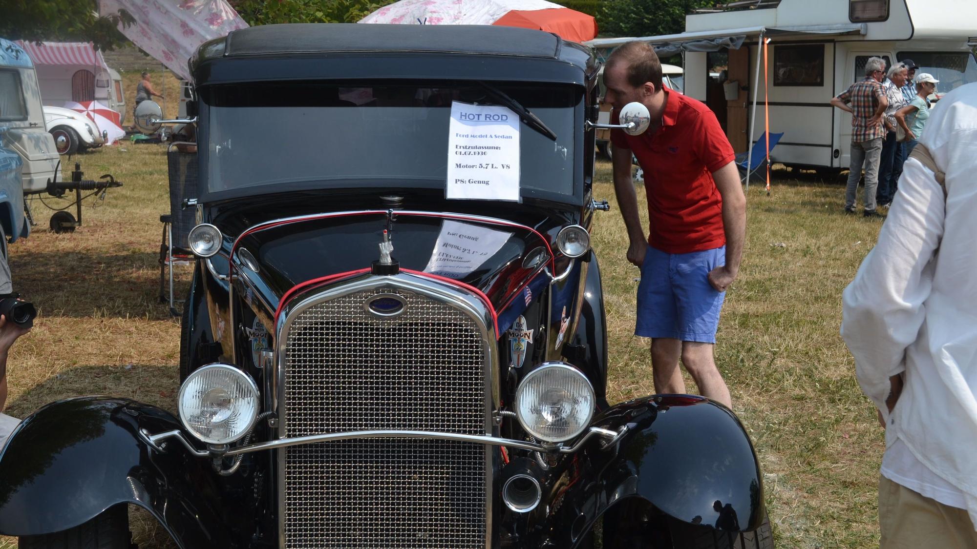 Hingucker waren vor allem die „Hot Rods“, aufgemotzte US-Fahrzeuge aus den 1920er-Jahren