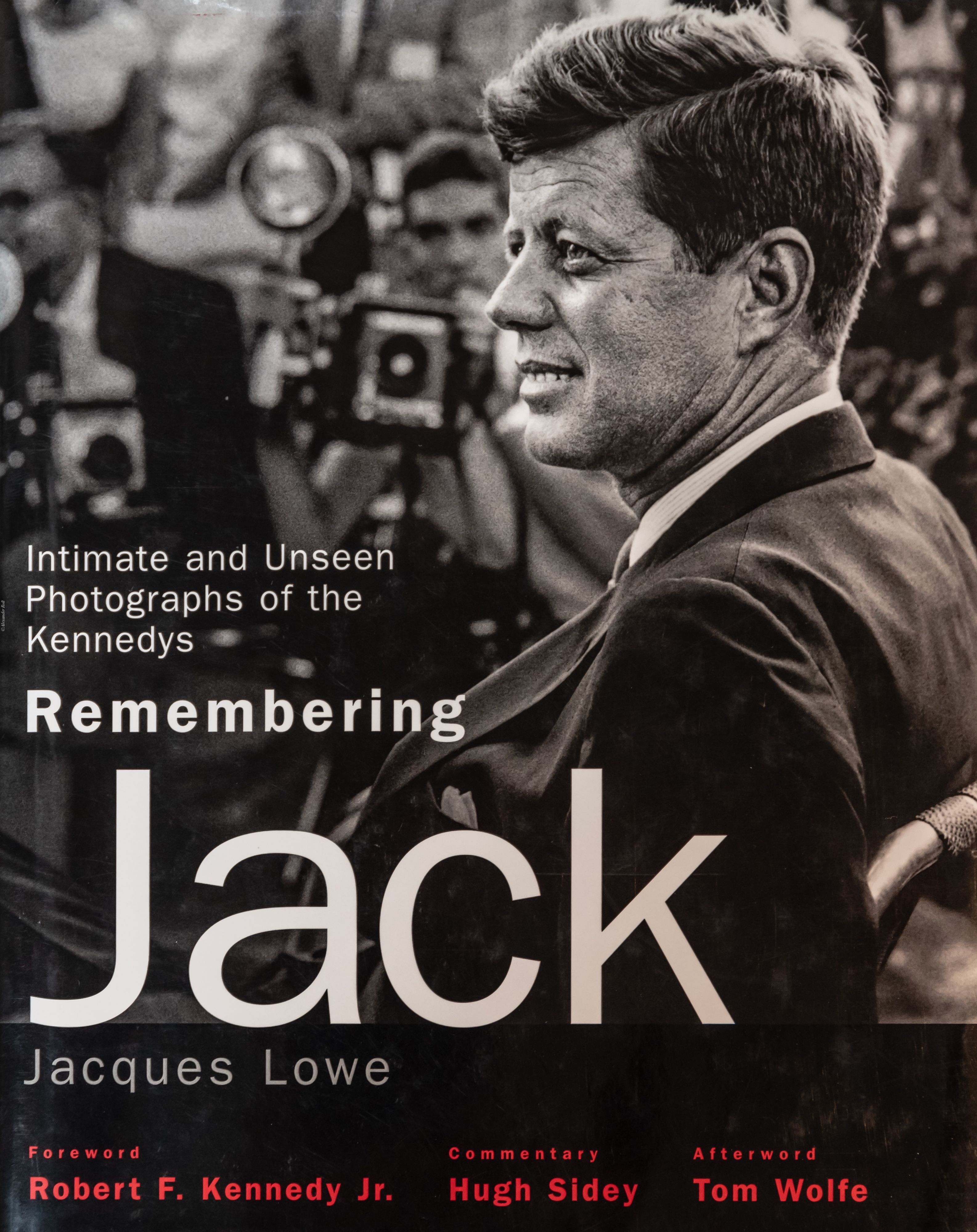 Kennedy Repro Cover Buch 
Intimate and Unseen Photographs of the Kennedys
Remembering Jack - Jacques Lowe
Aufgenommen am: 07.09.2018
Foto: Jacques Lowe
Repro: Alexander Roll (Staff)
