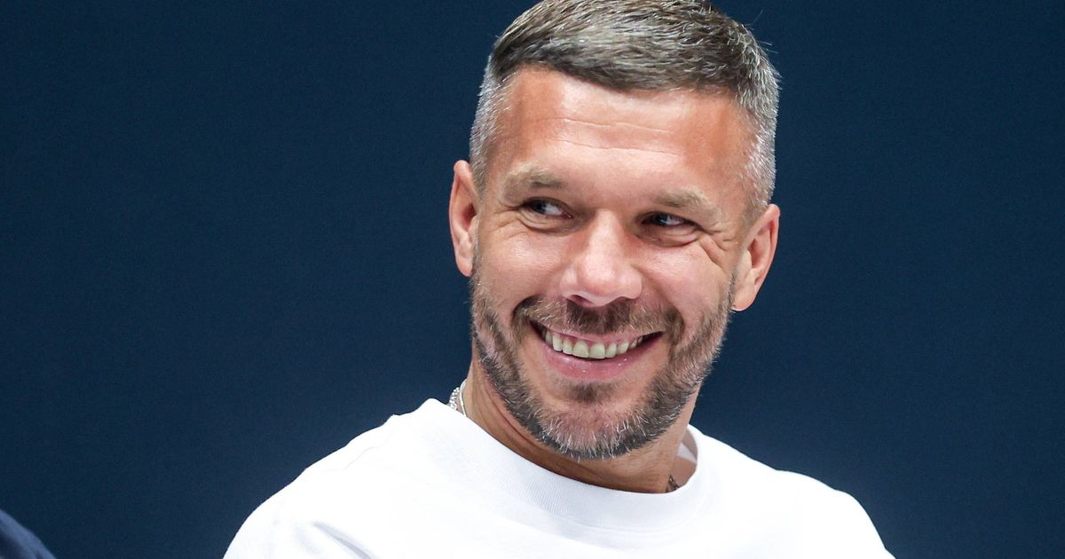 „Trag die Nummer mit Stolz“: Lukas Podolski ruft Said El Mala an – und ...
