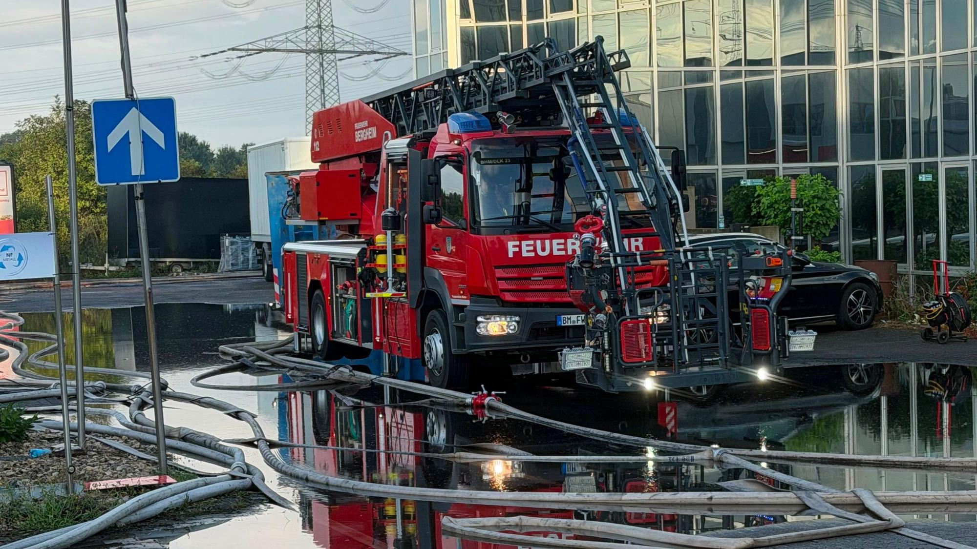 Die Feuerwehr in Bergheim hatte wegen des Unwetters viel zu tun.