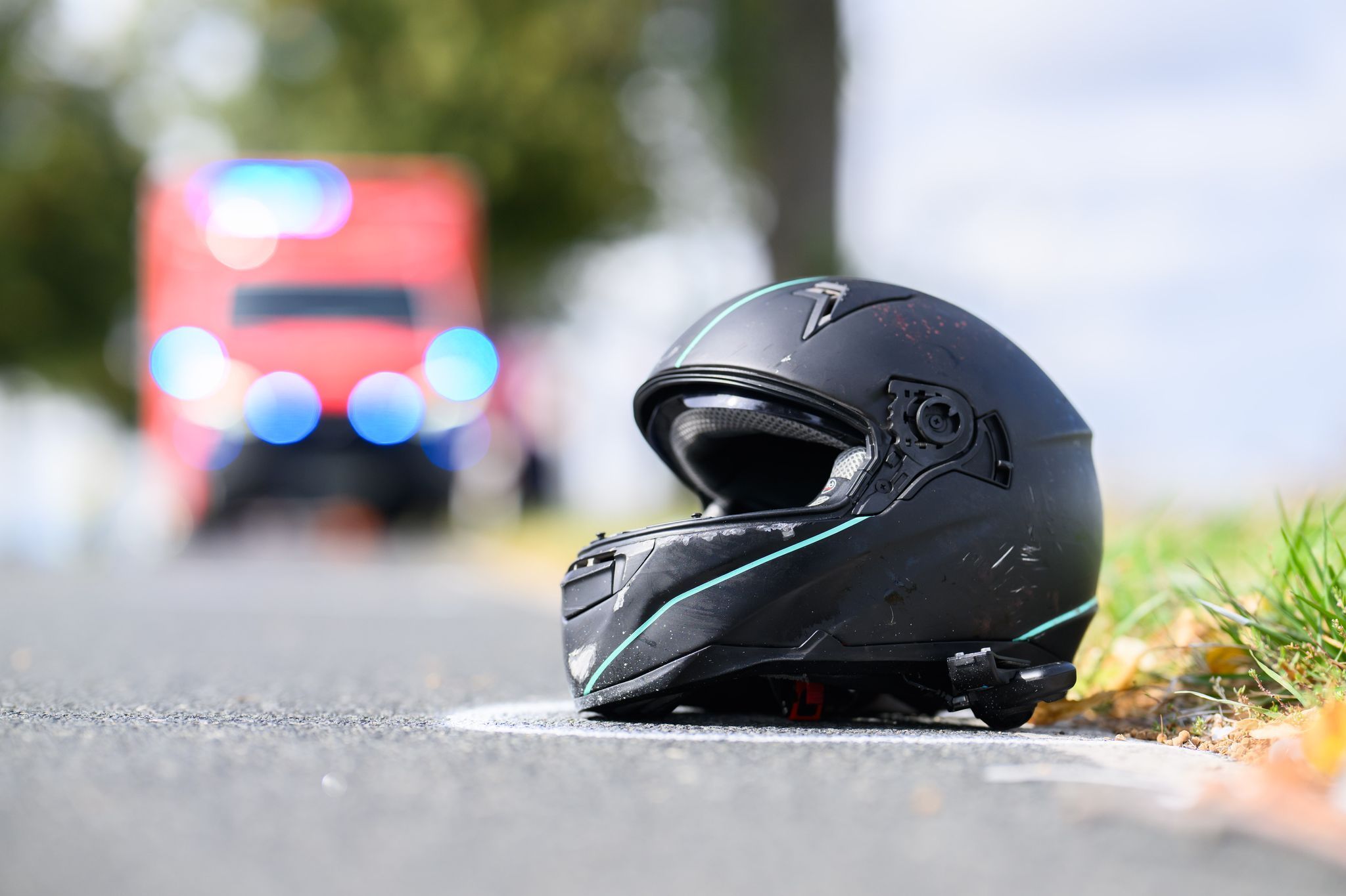 Motorradfahrer stirbt beim Überholen - Verdacht auf Rennen