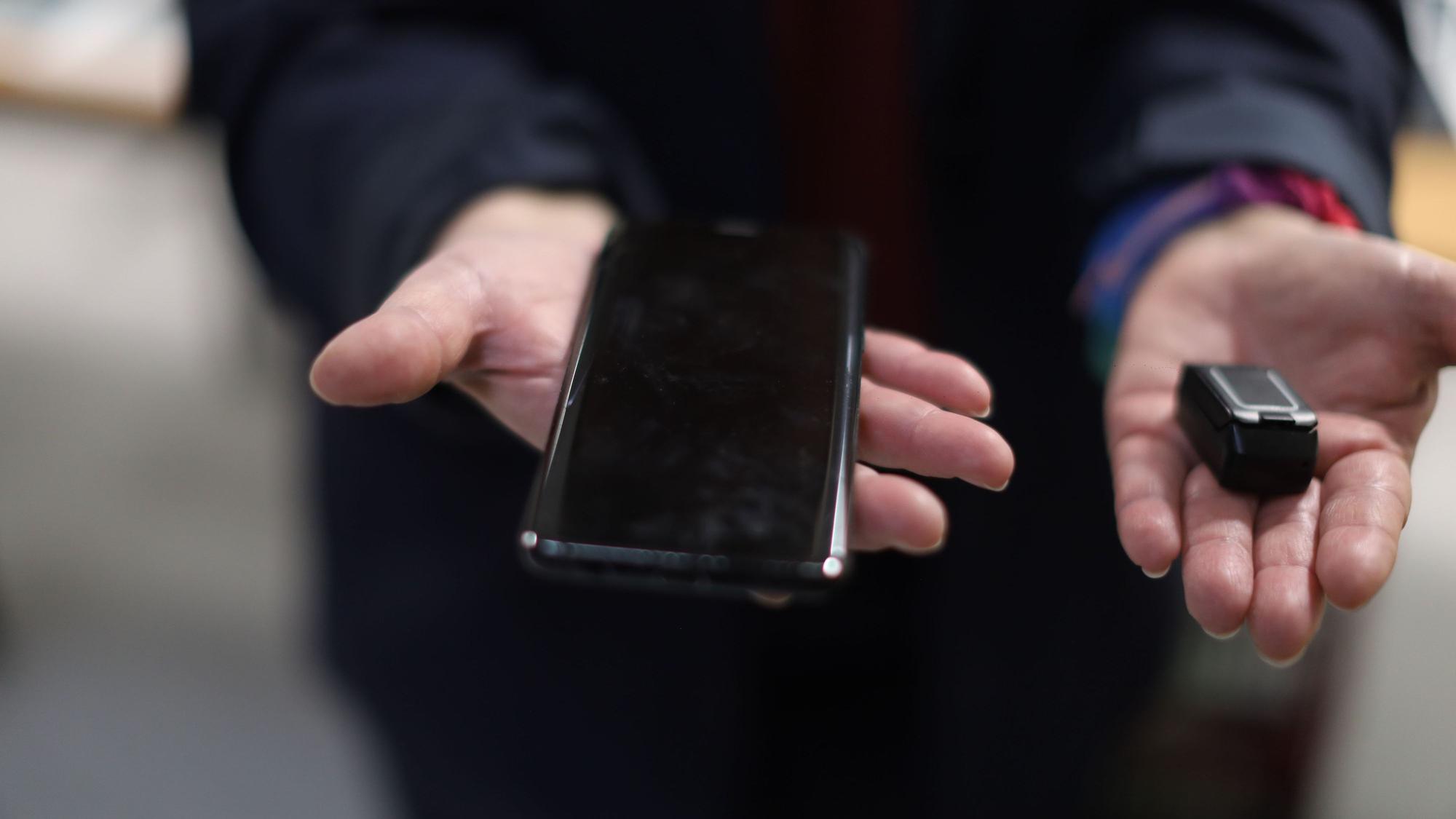 Bei unterschiedlichen Maßnahmen wurden in der Justizvollzugsanstalt Köln in den letzten Jahren Betäubungsmittel und Mobiltelefone bei den Inhaftierten sichergestellt.