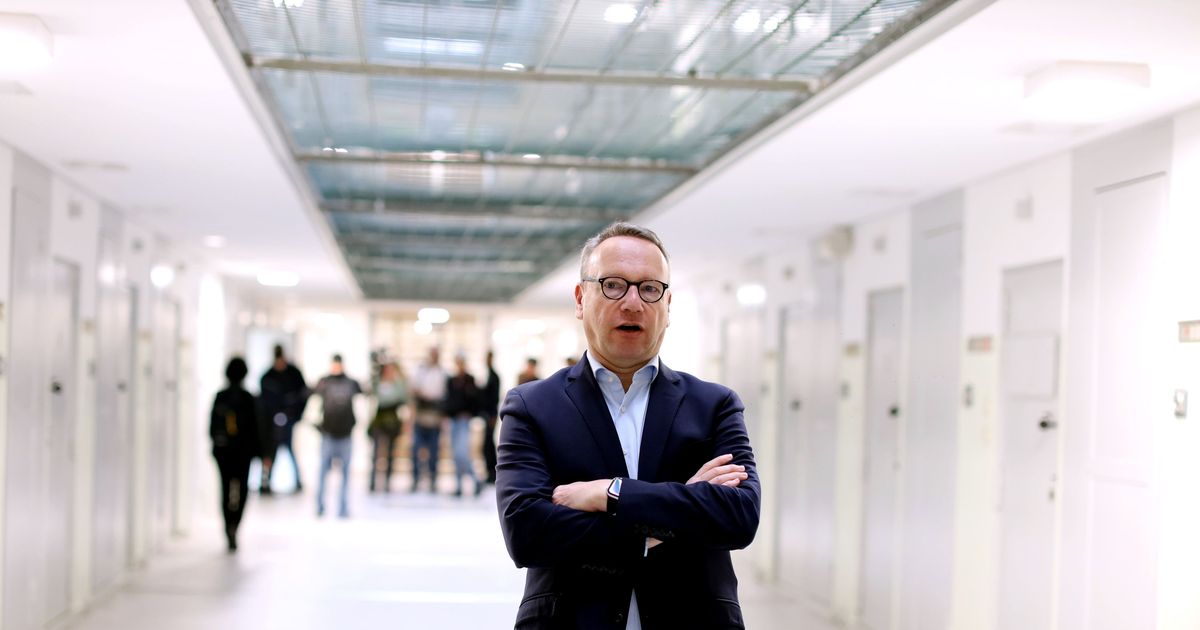 Korruptionsskandal im Strafvollzug: Minister Limbach besucht JVA in ...