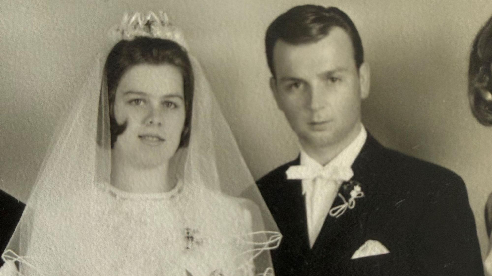 Ein Hochzeitsfoto von vor 60 Jahren.