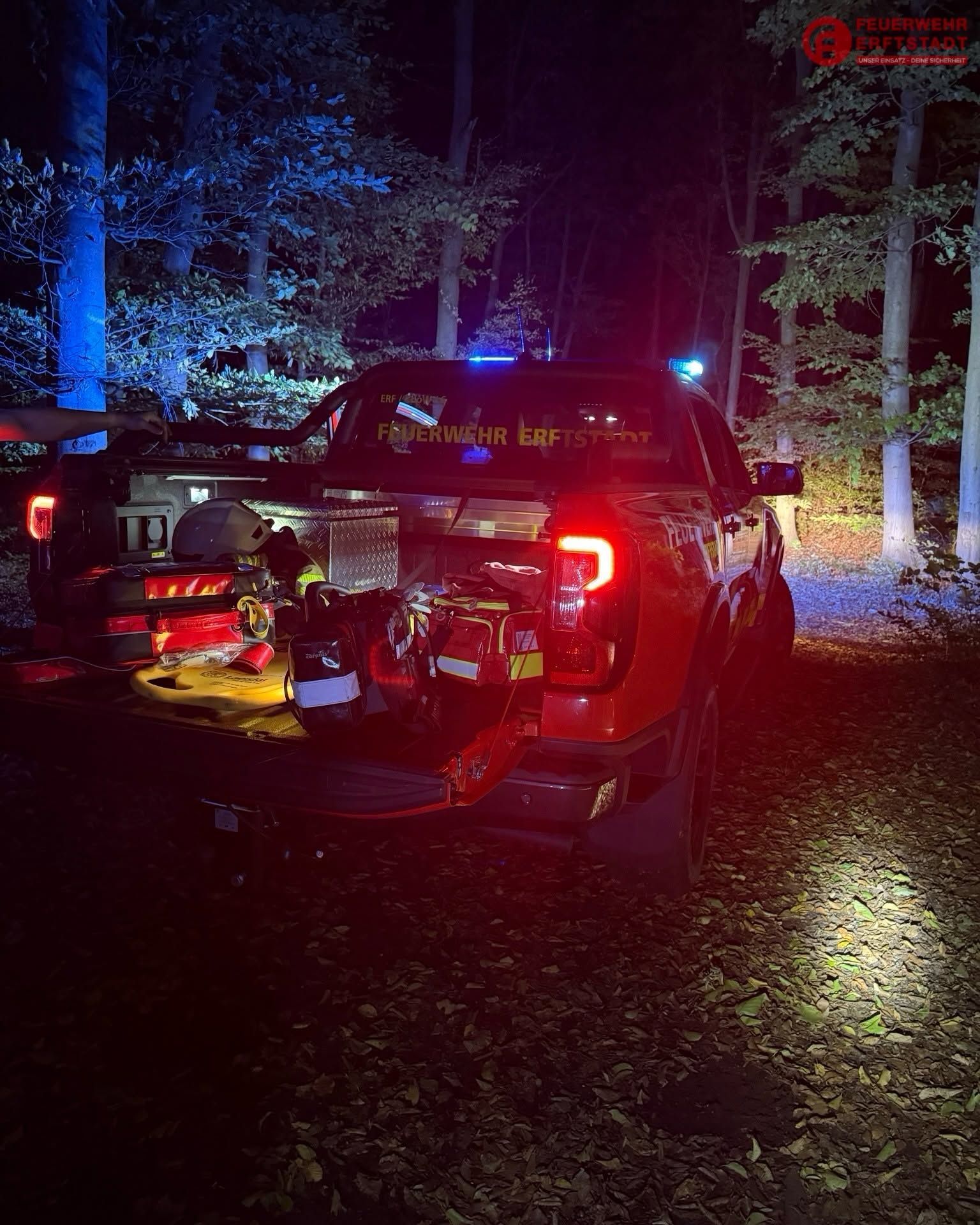 Der Ford Ranger ermöglicht es der Feuerwehr Erftstadt, auch in unwegsamem Gelände Verletzte sicher zu transportieren.