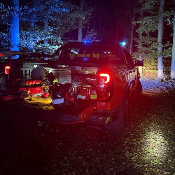 Der Ford Ranger ermöglicht es der Feuerwehr Erftstadt, auch in unwegsamem Gelände Verletzte sicher zu transportieren.