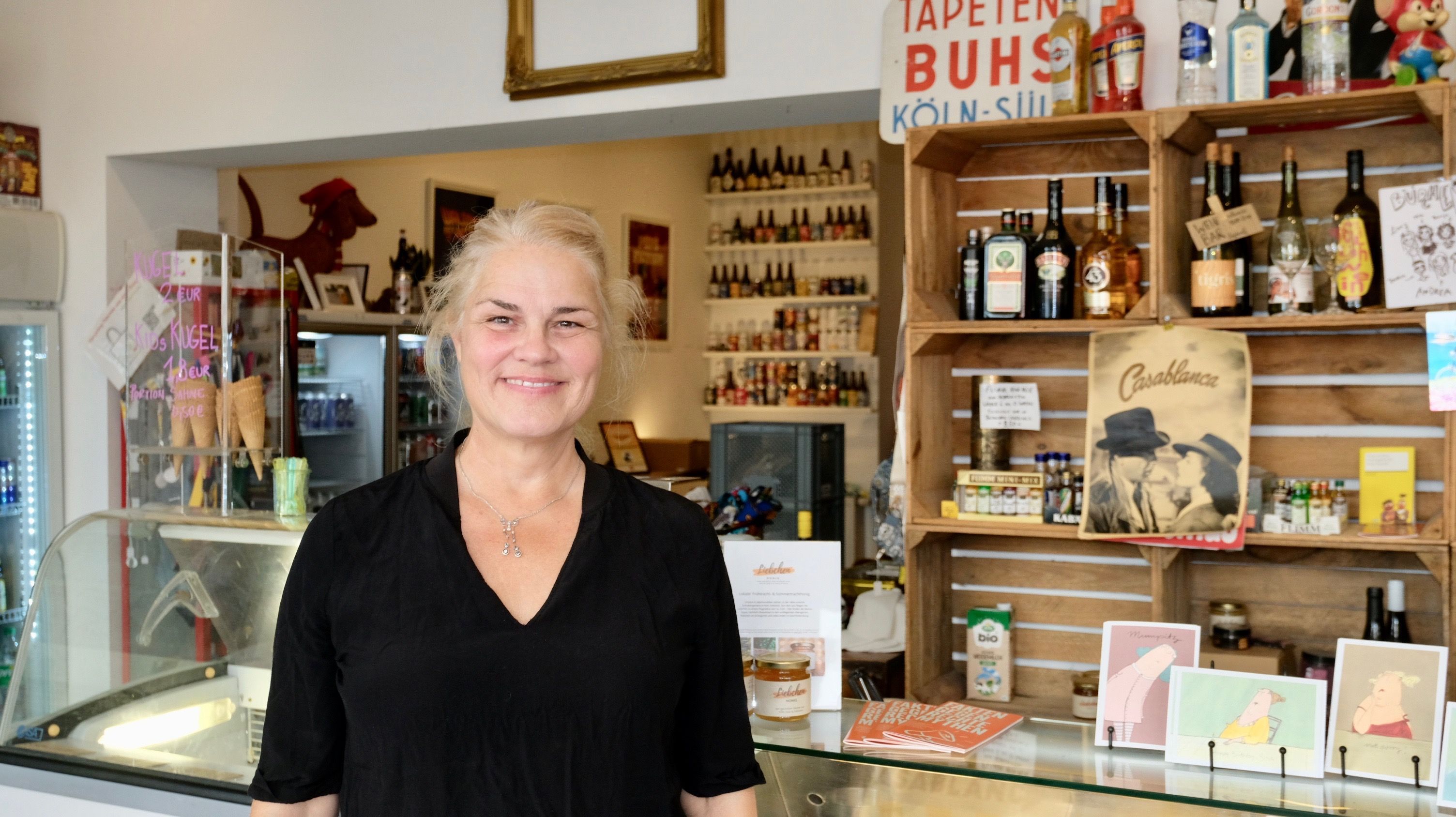 Andrea Junkermann in ihrem Büdchen Casablanca.
