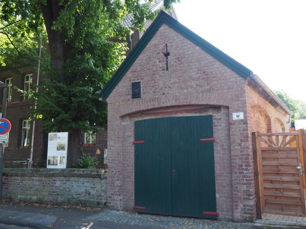 Ein altes Feuerwehrgerätehaus.