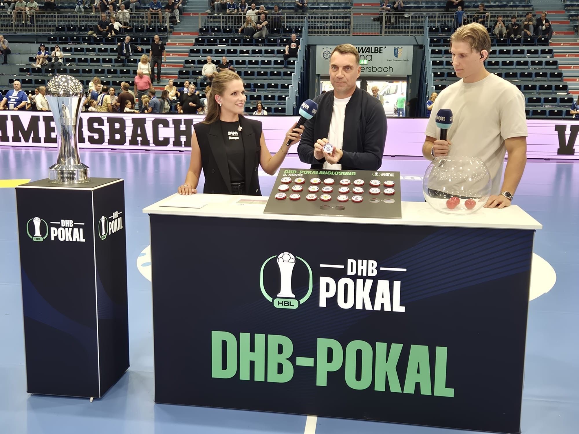 Auslosung in der Schwalbe-Arena.