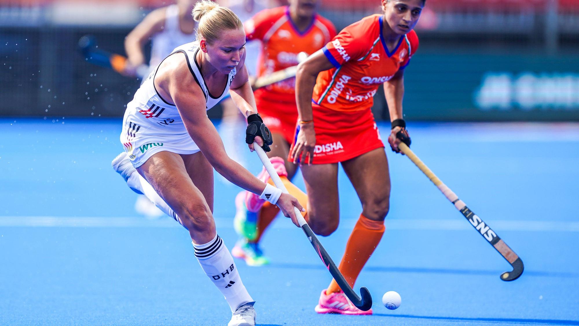 2026-08-27 India v Germany - FIH Hockey World Cup AMSTELVEEN, NETHERLANDS - AUGUST 27: Lynn Krings of Germany, Jyoti of India during the FIH Hockey World Cup match between India and Germany at Wagener Stadion on August 27, 2026 in Amstelveen, Netherlands. Amstelveen Wagener Stadion Netherlands Content not available for redistribution in The Netherlands directly or indirectly through any third parties. Copyright: xAndrexWeeningx