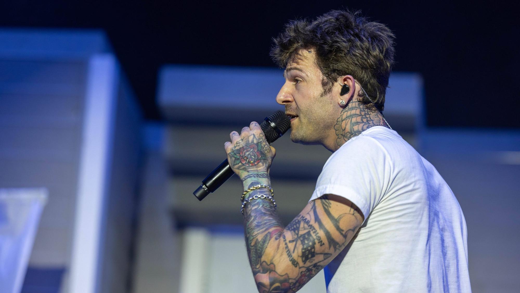 Frontmann Jesse Rutherford gab mit seiner Band The Neighbourhood am Sonntagabend (30. August) das zweite ausverkaufte Konzert des Jahres in der Lanxess-Arena (Archivbild vom Juni 2026).