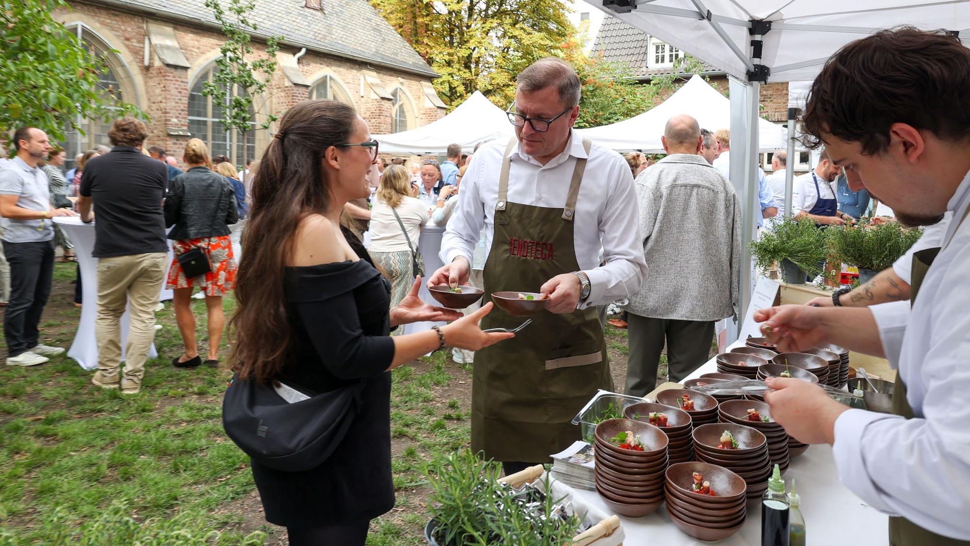 Der Garten der Kartäuserkirche bot zum dritten Mal die Kulisse für die Eröffnungsveranstaltung.