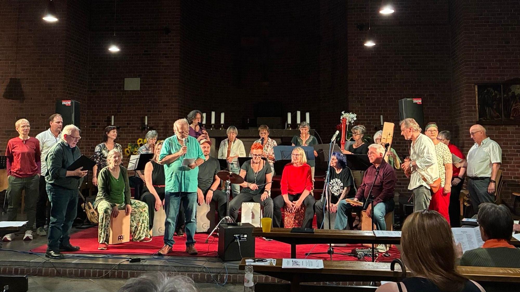 Für das Benefizkonzert in St. Dionysius hatten die zahlreichen beteiligten Musiker auf eine Gage verzichtet.
