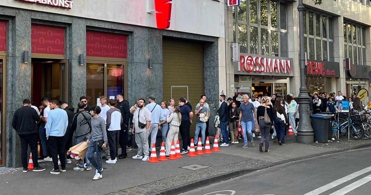 Cookies, Kebab, Tiramisu: In Köln wird Anstehen das neue Ausgehen