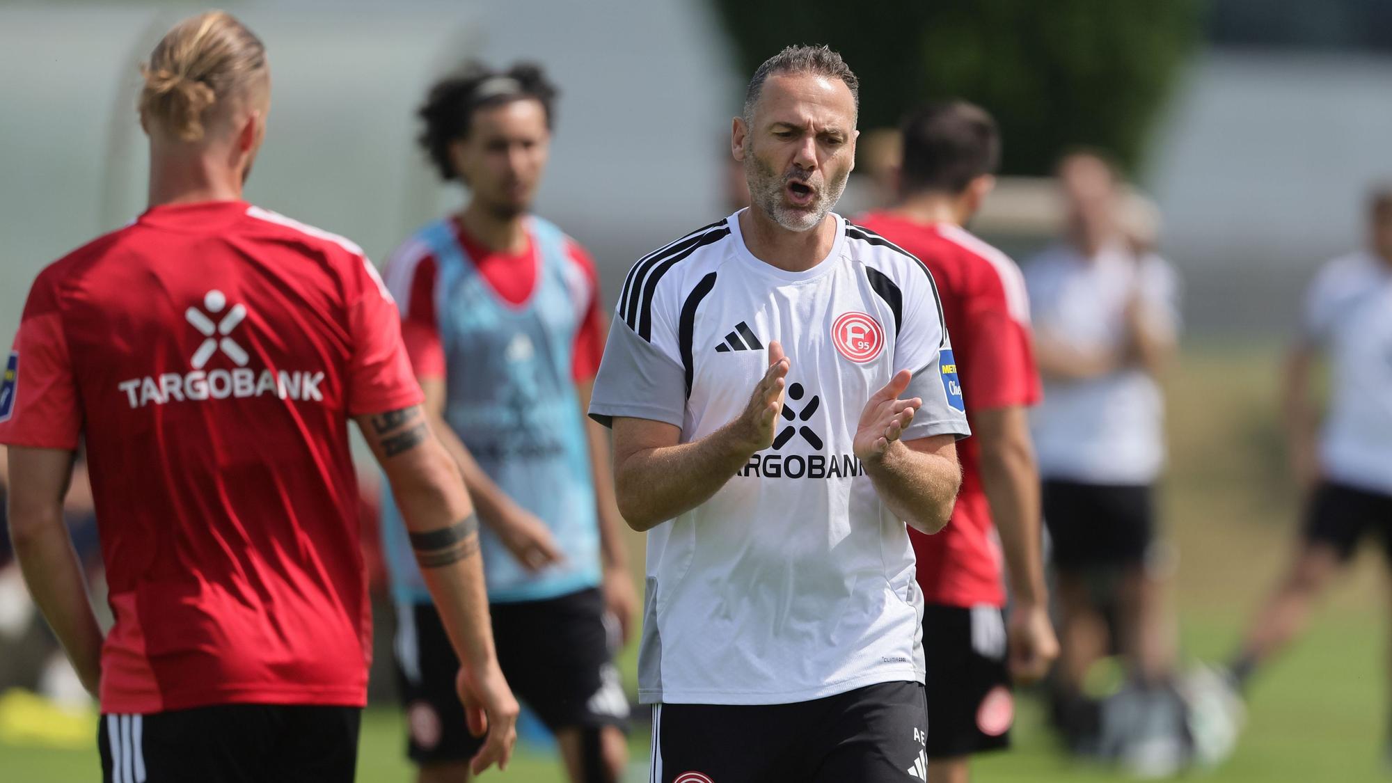 Fortuna Düsseldorf, Training, Trainer Alexander Ende (Fortuna), 07.07.2026, Bild: Herbert Bucco