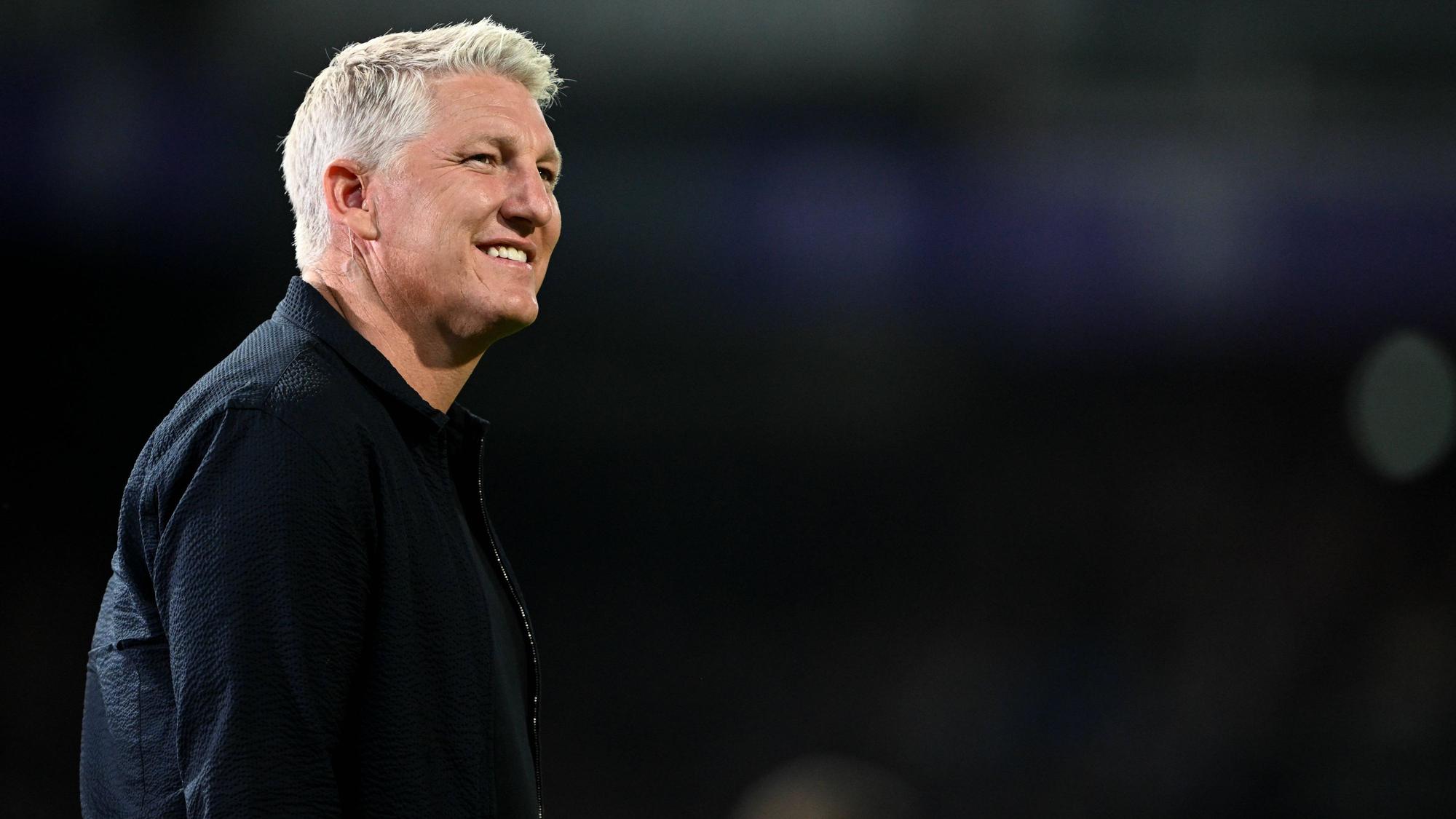 Bastian Schweinsteiger lächelt.