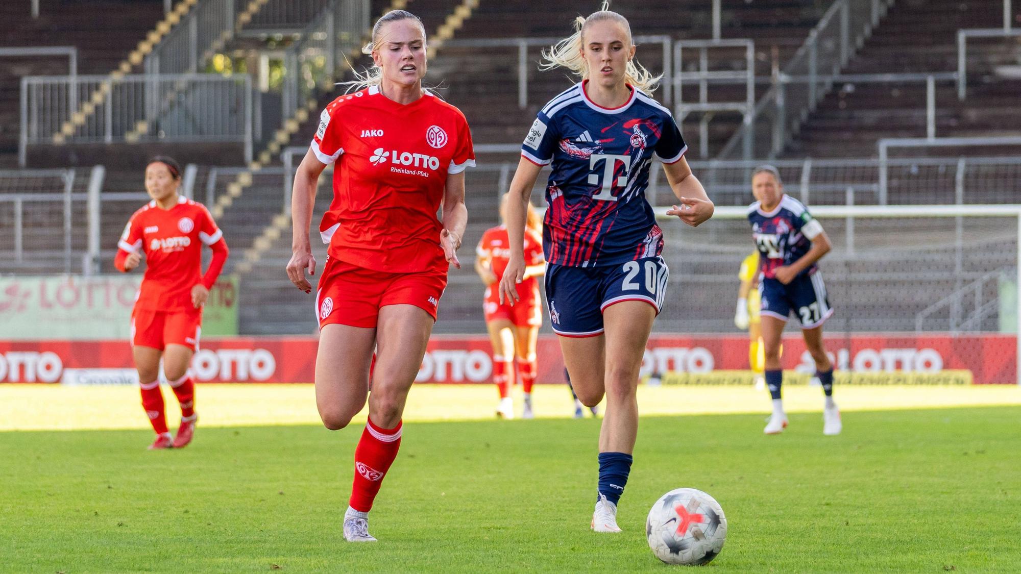 Spielszene, Zweikampf, Sprint, Rennen, v.l. Sabina Jackson 1. FSV Mainz 05, 20, Carolin Elsen 1. FC Koeln, 20, GER, 1. FSV Mainz 05 vs. 1. FC Koeln, Fussball, Google Pixel Frauen-Bundesliga, 3. Spieltag, Saison 2026/2027, 05.09.2026, DFB REGULATIONS PROHIBIT ANY USE OF PHOTOGRAPHS AS IMAGE SEQUENCES AND/OR QUASI-VIDEO, GER, 1. FSV Mainz 05 vs. 1. FC Koeln, Fussball, Google Pixel Frauen-Bundesliga, 3. Spieltag, Saison 2026/2027, 05.09.2026 Mainz *** Game action, tackle, sprint, race, from left: Sabina Jackson 1 FSV Mainz 05, 20, Carolin Elsen 1 FC Cologne, 20, GER, 1 FSV Mainz 05 vs. 1 FC Cologne, soccer, Google Pixel Womens Bundesliga, Matchday 3, 20262027 season, September 5, 2026, DFB regulations prohibit any use of photographs as image sequences and/or quasi-video, GER, 1 FSV Mainz 05 vs. 1 FC Cologne, Soccer, Google Pixel Womens Bundesliga, Matchday 3, 20262027 Season, September 5, 2026, Mainz Copyright: xEibner-Pressefoto/J-NxGroemlingx EP_JGG