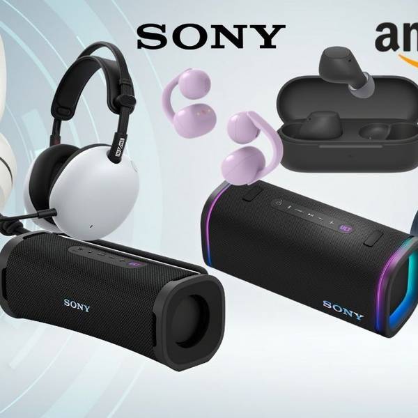 Verschiedene Sony-Kopfhörern, Gaming-Headset, True-Wireless-In-Ears und Bluetooth-Lautsprecher vor einem hellen, blau-türkisen Hintergrund mit Sony- und Amazon-Logo.