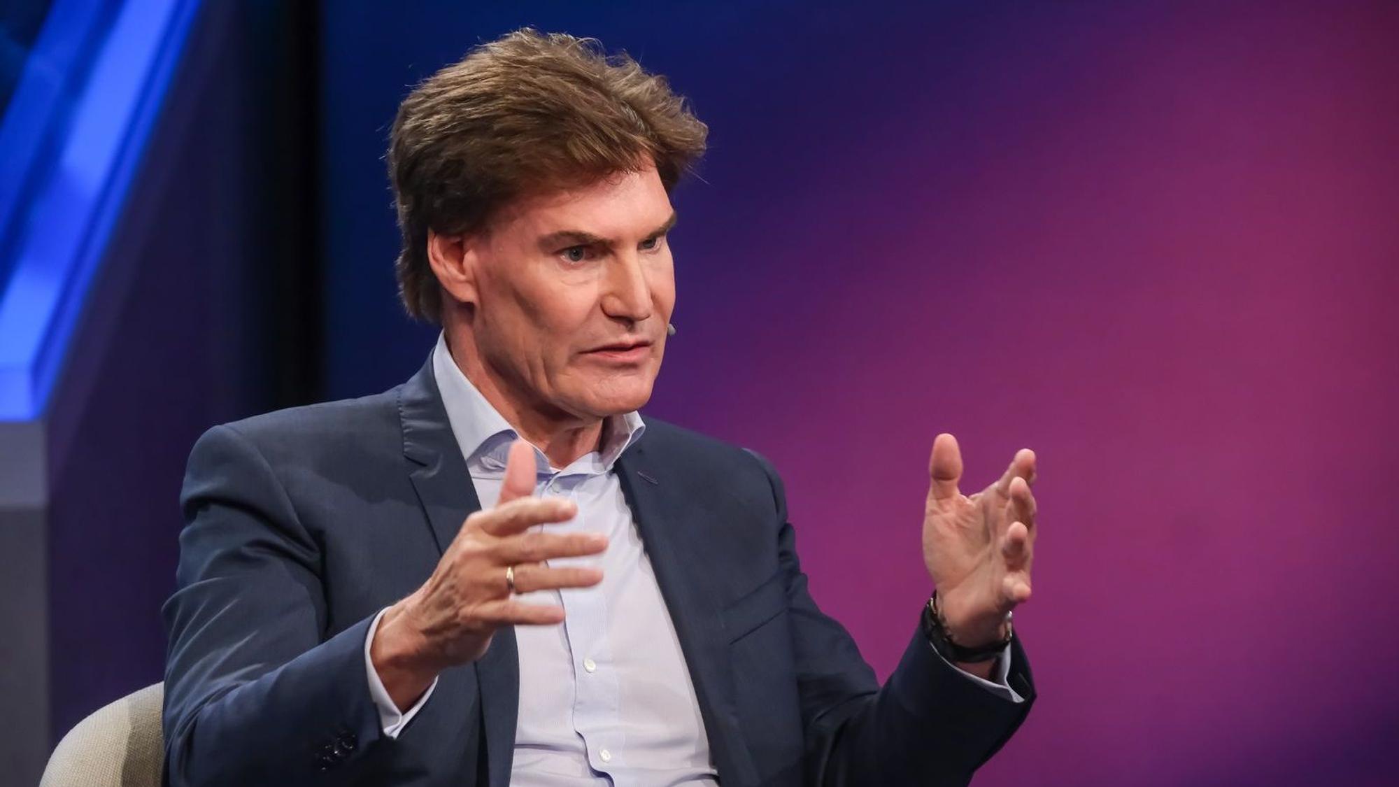 Carsten Maschmeyer war bei „Maischberger“ zu Gast. (Bild: WDR/Oliver Ziebe)