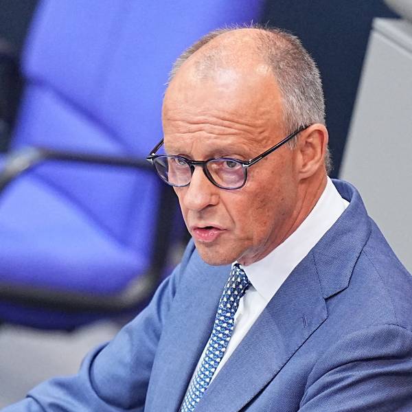 Bundeskanzler Friedrich Merz (CDU) spricht in der Generaldebatte im Bundestag.