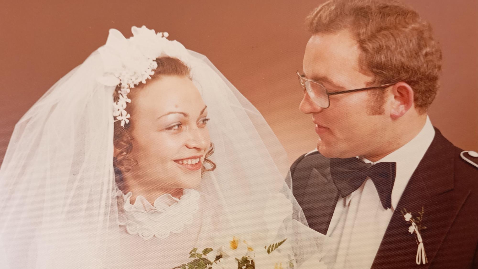 Das Hochzeitsfoto des Goldhochzeitspaars.