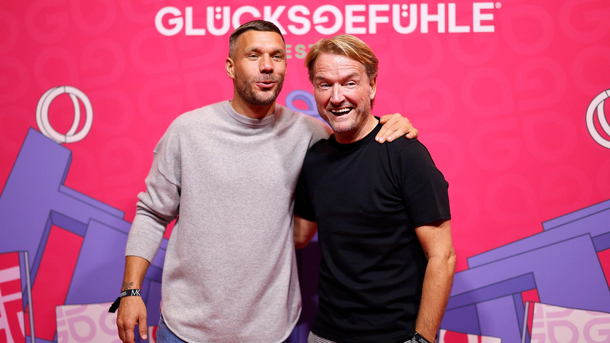Ex-Fußballer Lukas Podolski und Eventmanager Markus Krampe sprachen bei „stern tv“ über den Glücksgefühle-Eklat. (Archivbild)