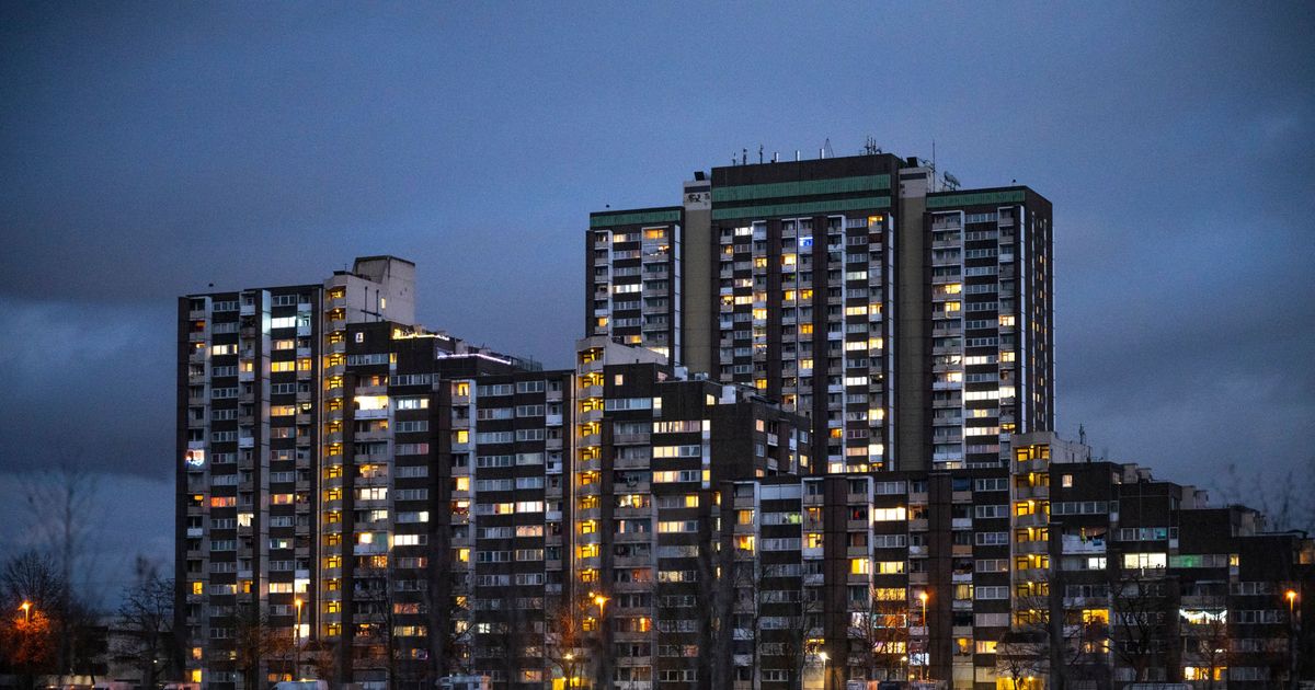 Fire in Cologne-Meschenich: Fire breaks out in high-rise apartment